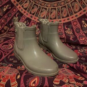 Michael Kors rain booties